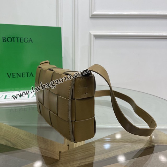 Bottega veneta高端女包 KF0017 寶緹嘉Cassette肩背女包 BV新款放大編織斜挎包  gxz1381